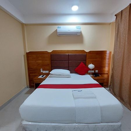 טאנגה Dolphin Hotel מראה חיצוני תמונה