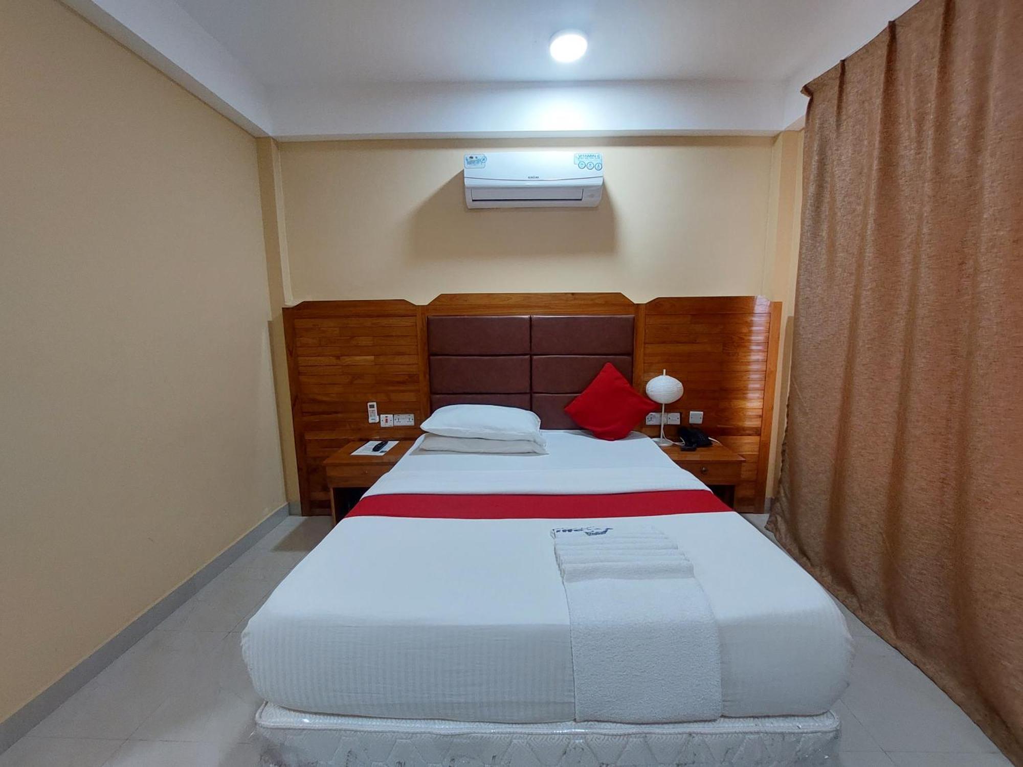 טאנגה Dolphin Hotel מראה חיצוני תמונה