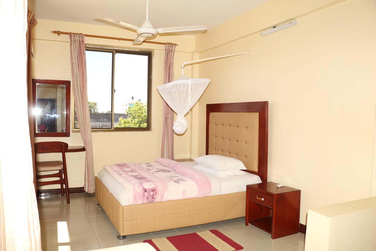טאנגה Dolphin Hotel מראה חיצוני תמונה