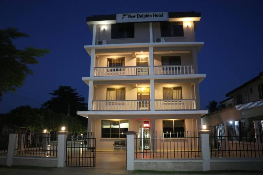 טאנגה Dolphin Hotel מראה חיצוני תמונה