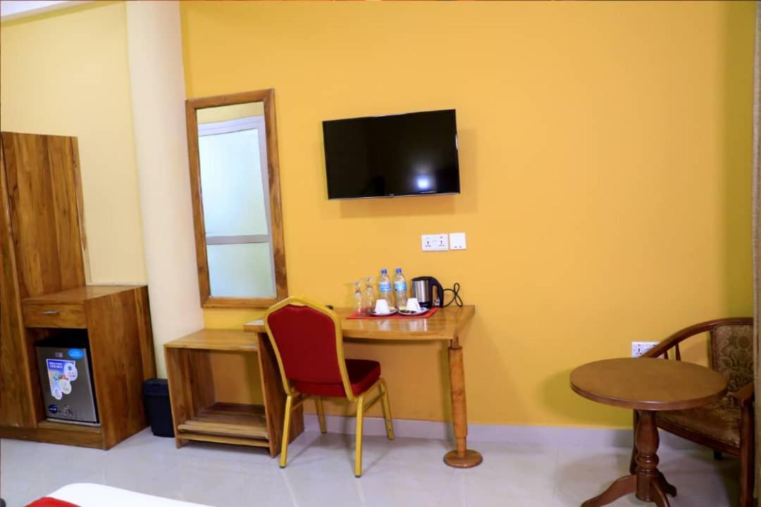טאנגה Dolphin Hotel מראה חיצוני תמונה